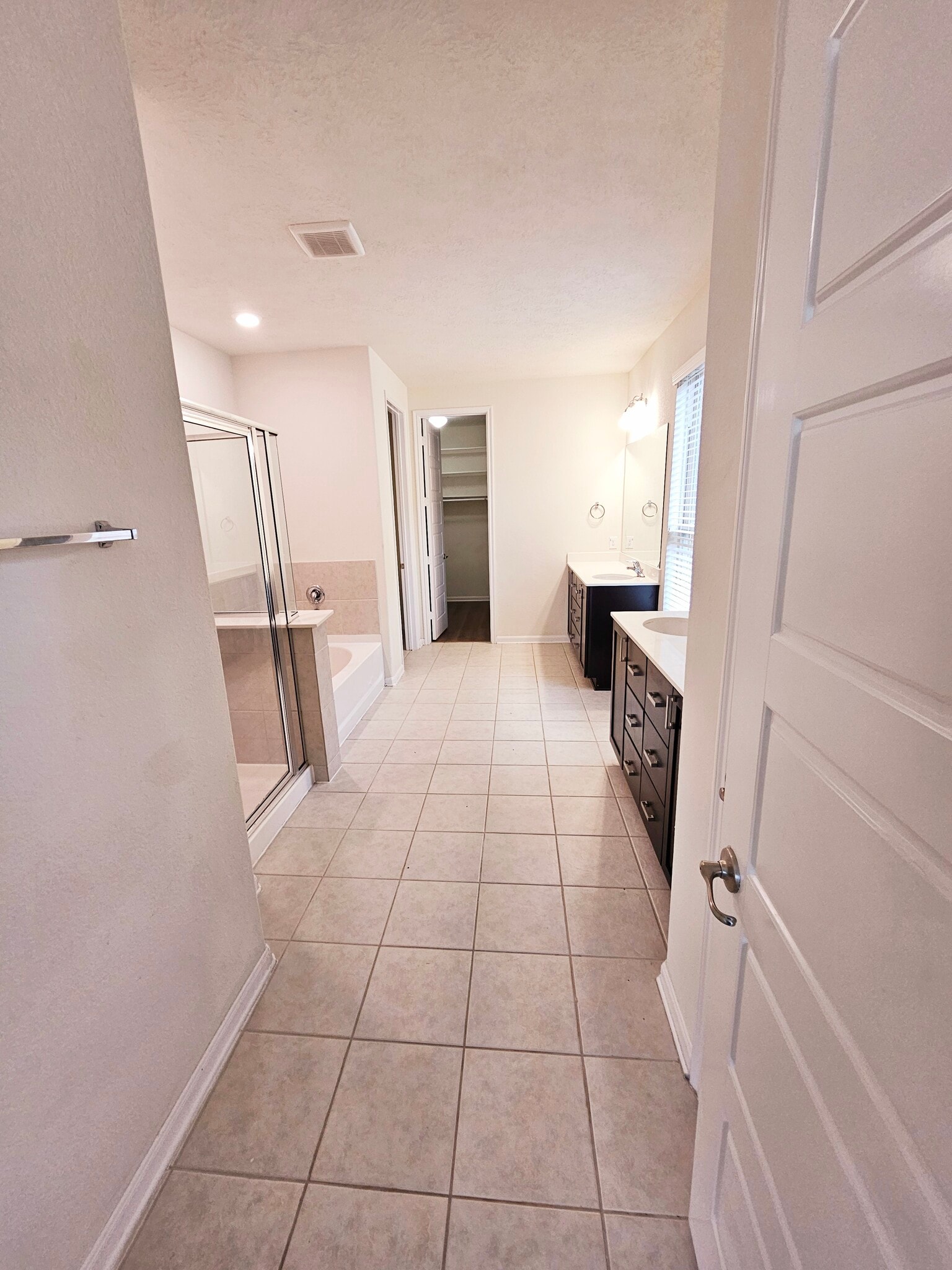 Building Photo - 8023 Cheyenne Hills Trl