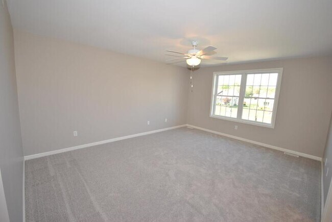 Building Photo - 4792 E Highland Pkwy