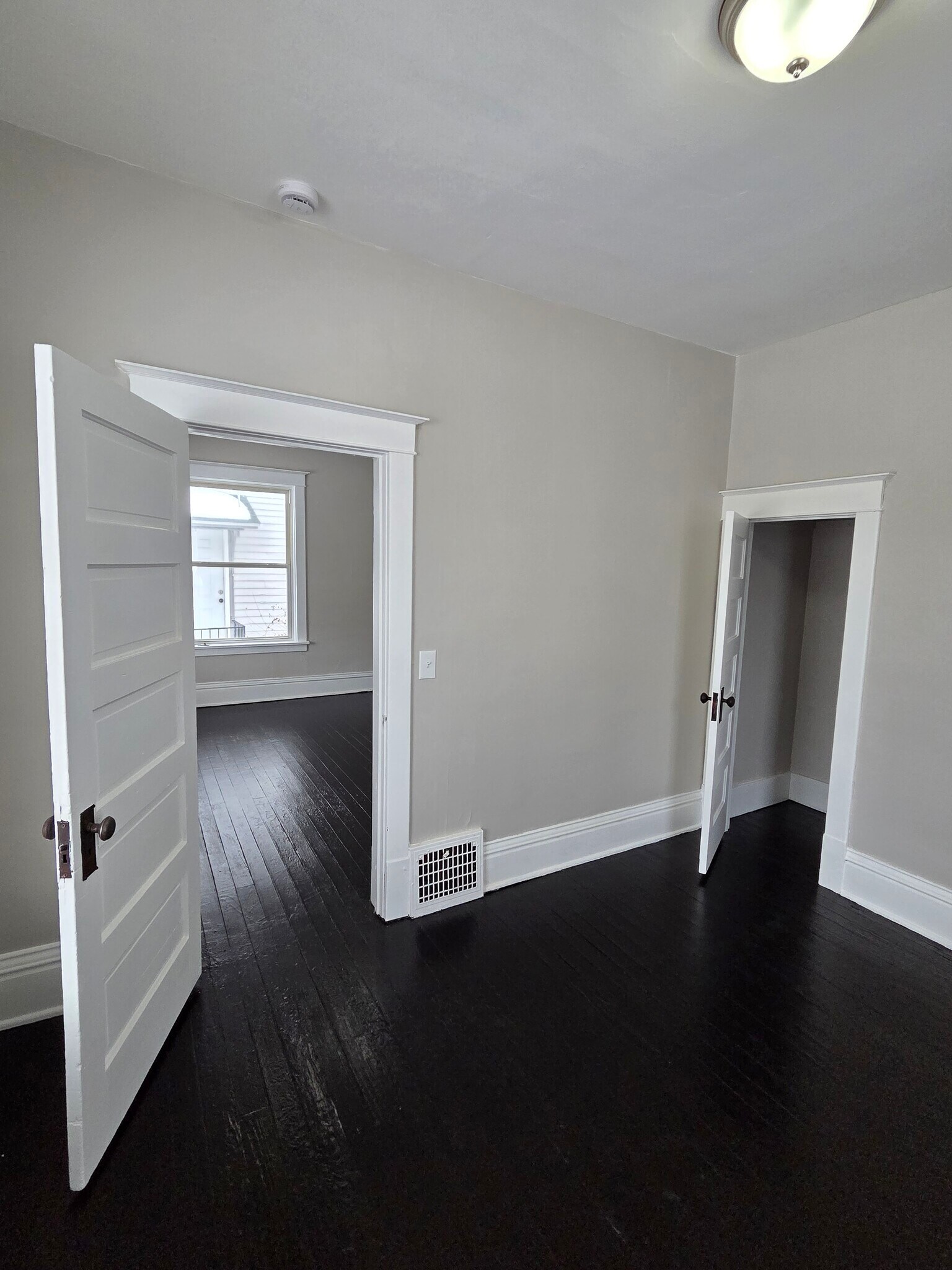 Building Photo - 295 Mason Ave