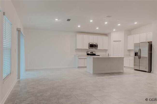 Building Photo - 4975 Worchester Dr