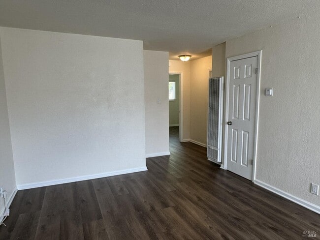 Building Photo - 1712 Arthur Ct