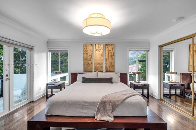 Building Photo - 1030 Manati Ave