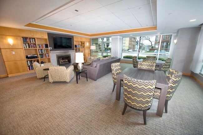 Building Photo - 1522 N Prospect Ave