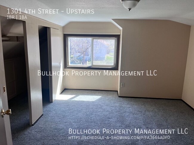 Building Photo - MOVE IN SPECIAL - $100 off first full mont...