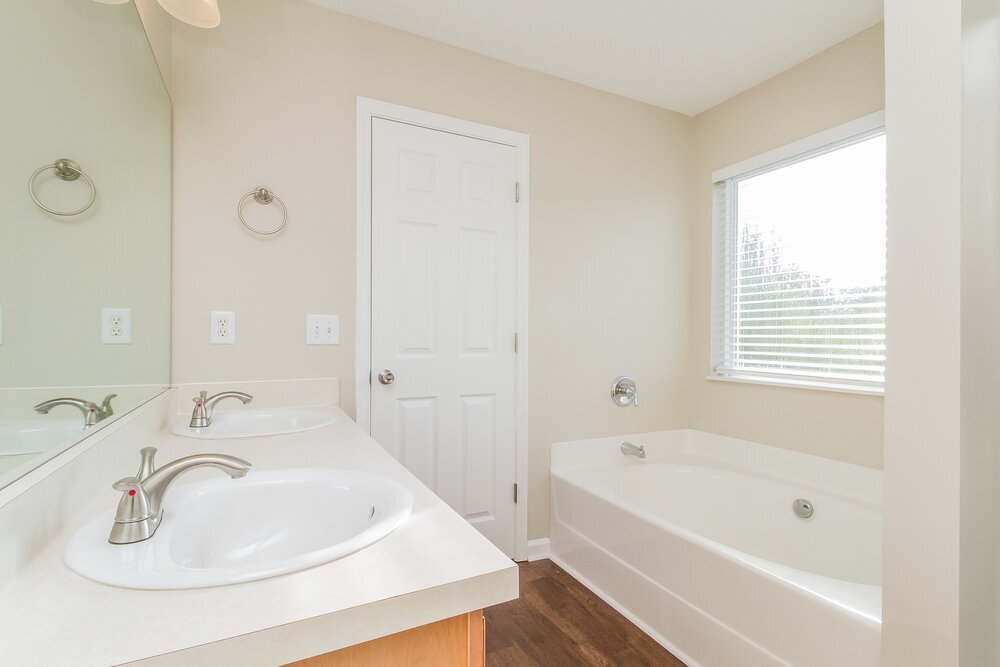 Building Photo - 305 Stewart Springs Dr