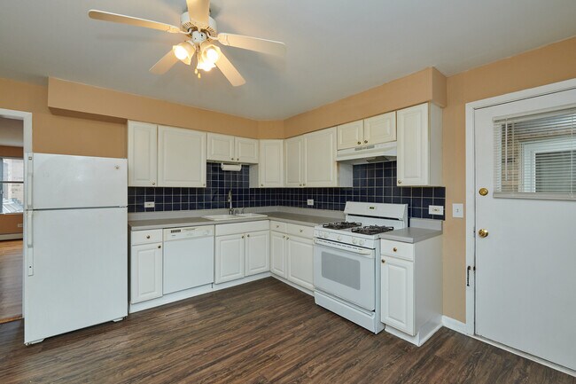Building Photo - 1762 W Highland Ave