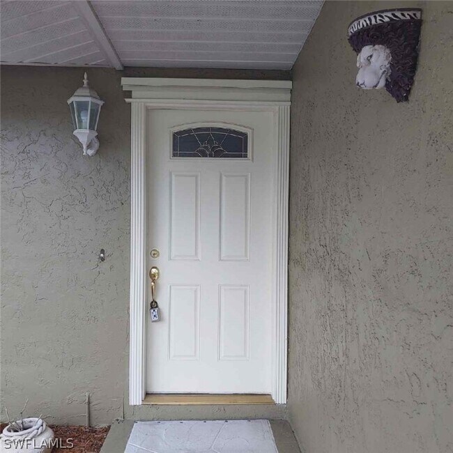 Building Photo - 4619 Chippendale Dr