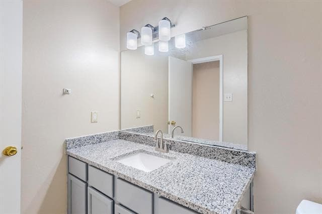 Building Photo - 919 Fairbanks Cir