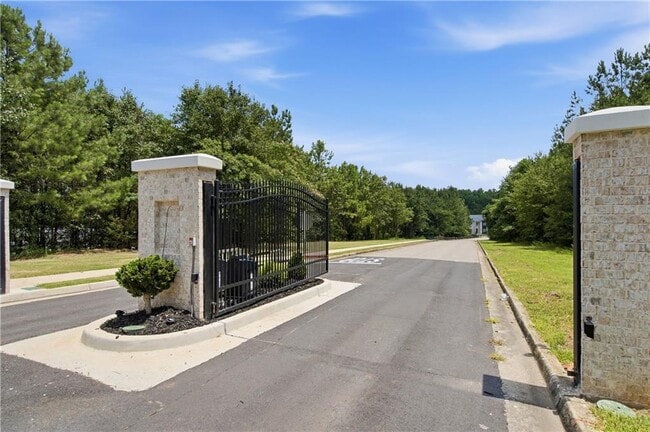 Building Photo - 185 Brush Creek Ct