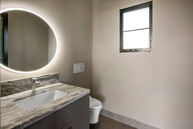 Building Photo - 10110 E Siesta Ln