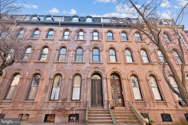 Building Photo - 2008 Spruce St