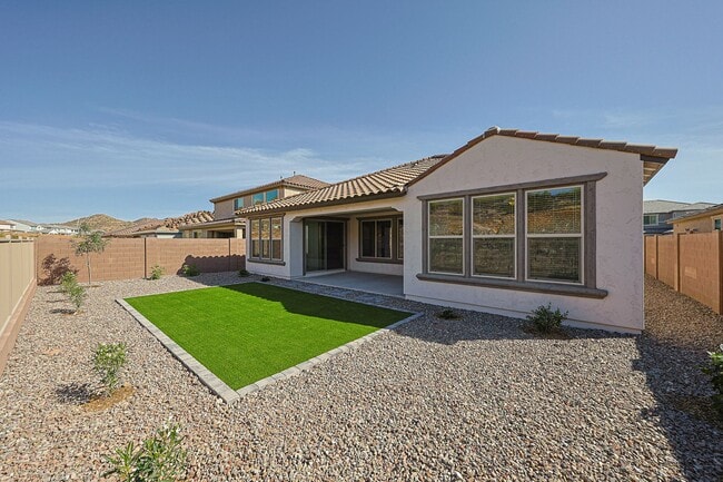 Building Photo - Beautiful 4 Bedroom Home in Aloravita Community