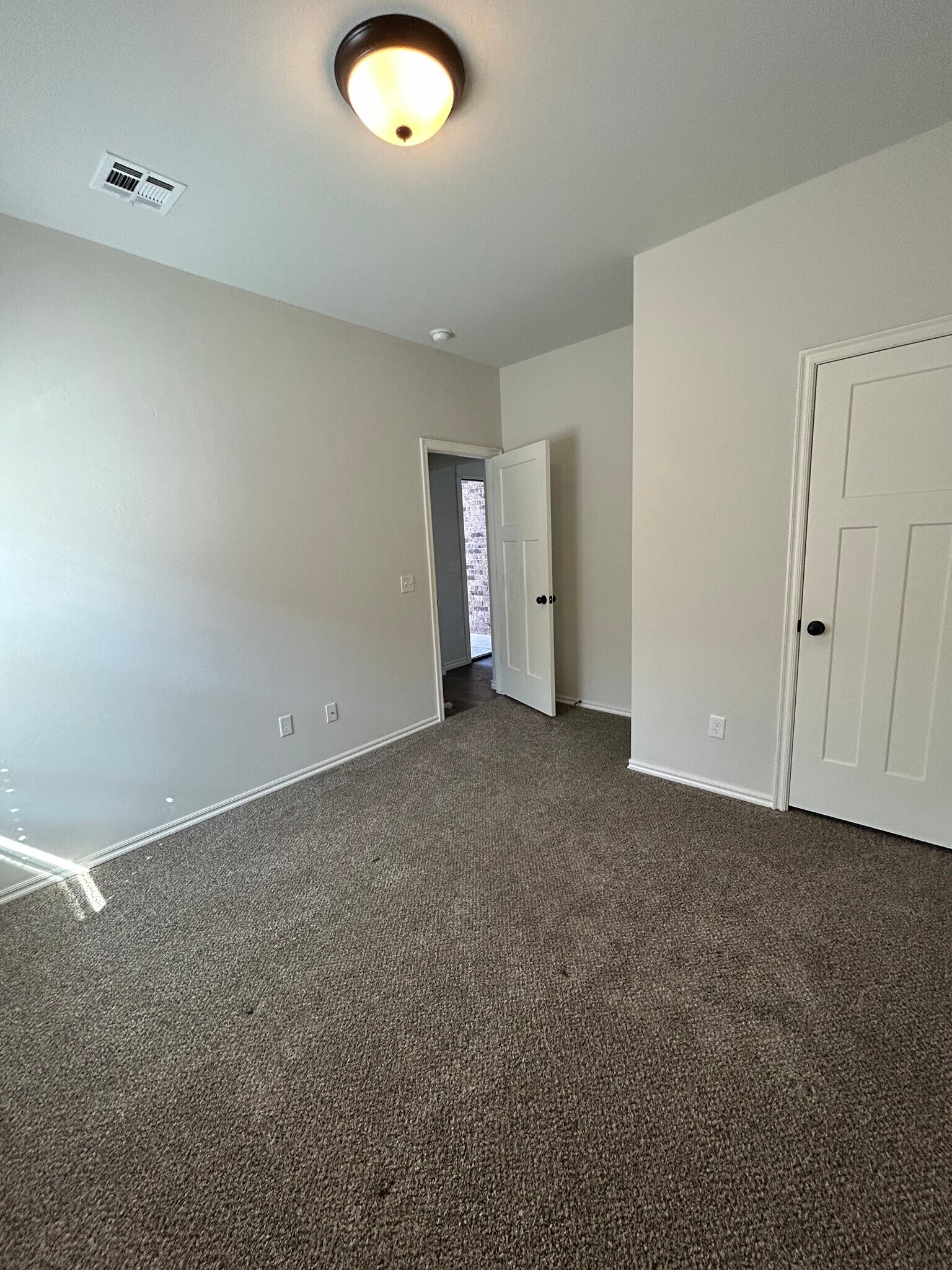 Building Photo - 8720 SW 40th Ter