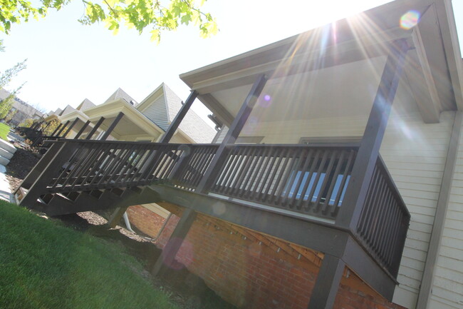 Building Photo - Modern One Bedroom Duplex at the Cottages -- A must-see!.