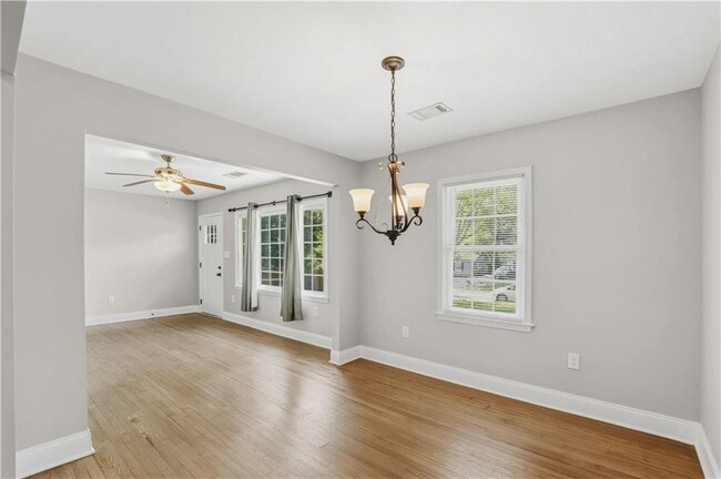 Building Photo - 2866 Belvedere Ln