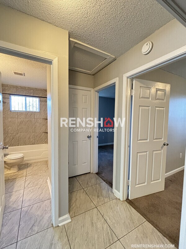 Building Photo - 2998 Elbert Cove