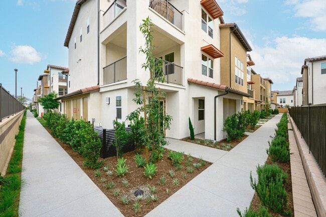 Building Photo - BRAND NEW 3 BEDROOM 2 BATH CONDO IN COVINA!