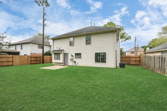 Building Photo - 2707 Blue Mist Dr