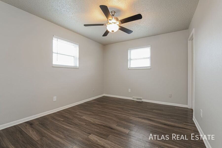 Building Photo - 10290 Benton St