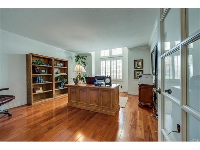 Building Photo - 11 Davis