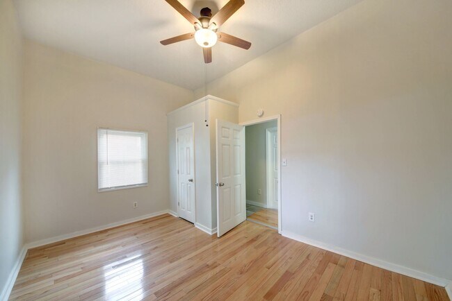 Building Photo - 602 W 36th St