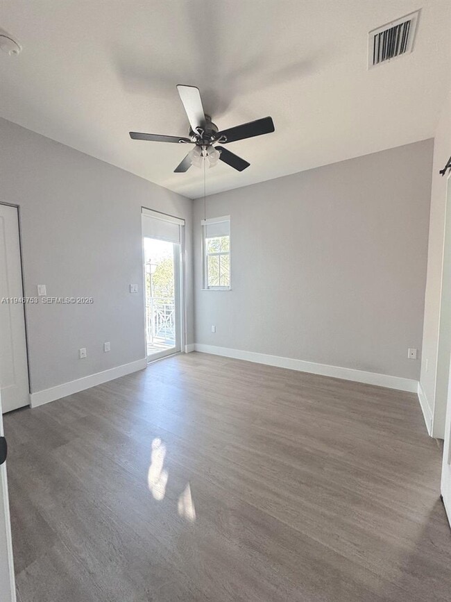 Building Photo - 11400 NW 75th Terrace