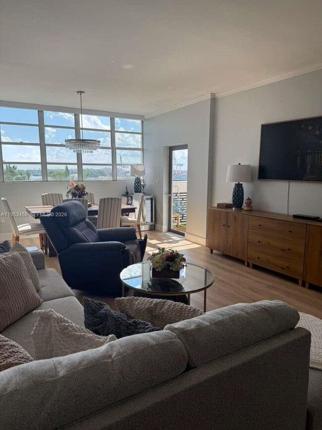 Building Photo - 800 West Ave