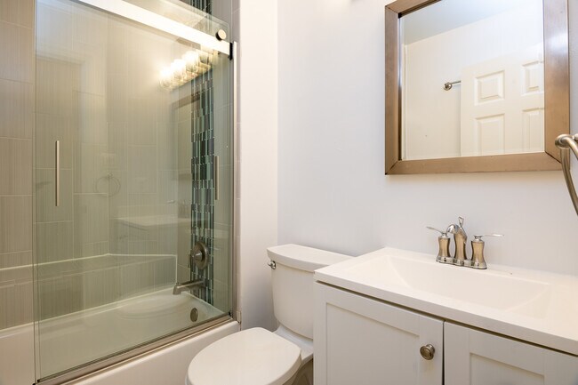 Building Photo - 1614 15th St NW