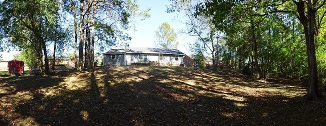 Building Photo - 602 Plaza Dr