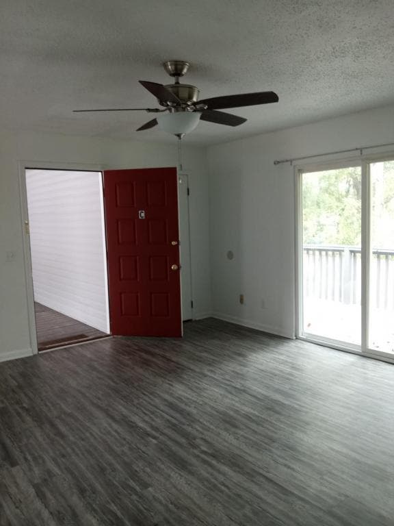 Building Photo - 300 Apache Dr