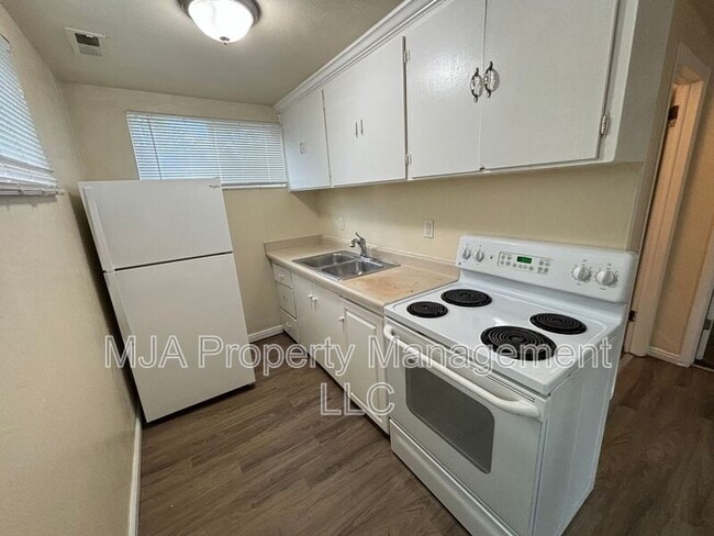 Building Photo - 1379 W 900 S