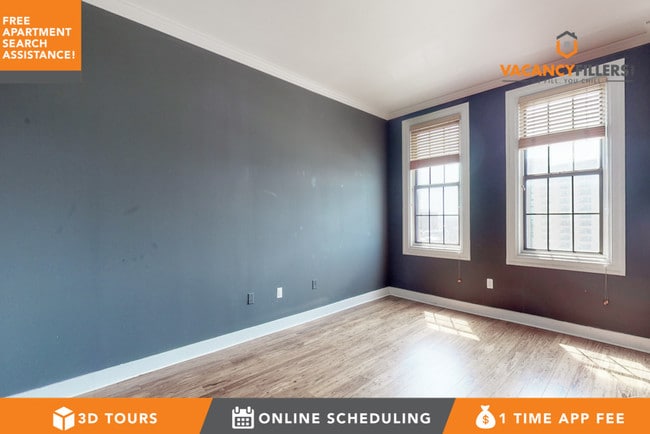 Building Photo - 1 E Chase St