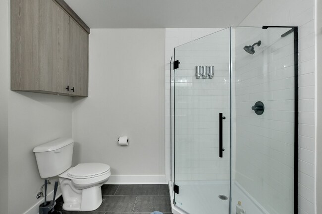 Building Photo - 1013 Park Ave