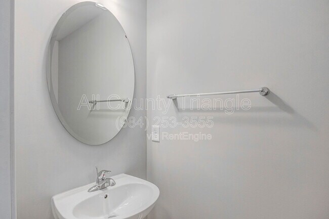 Building Photo - 1364 Scholar Dr