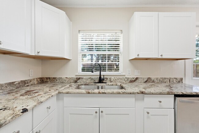 Building Photo - 20 Kohler Dr