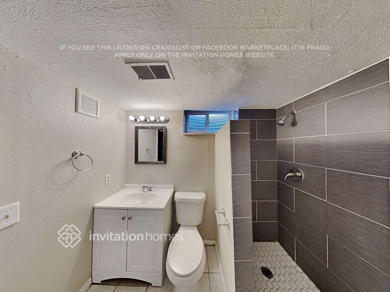 Building Photo - 9701 W 104th Dr