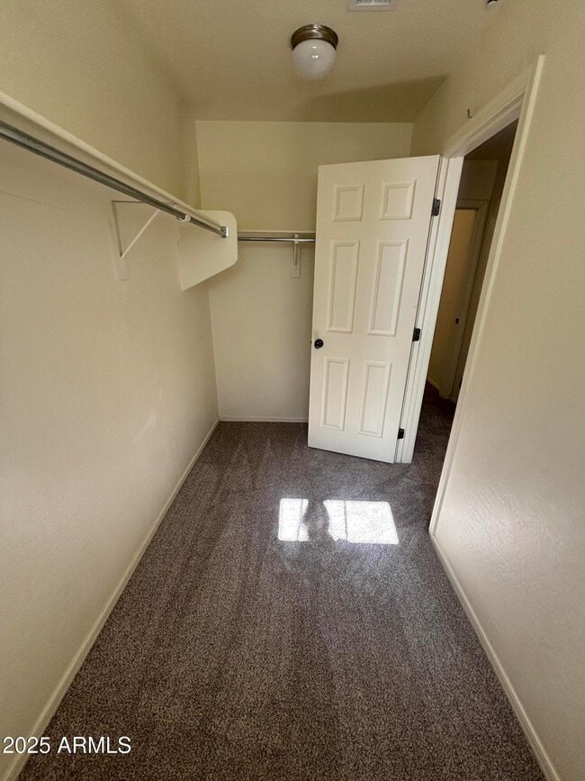 Building Photo - 864 Tiablanca Rd