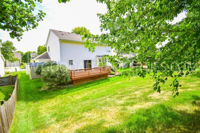 Building Photo - 3 Bedroom Home in West Des Moines