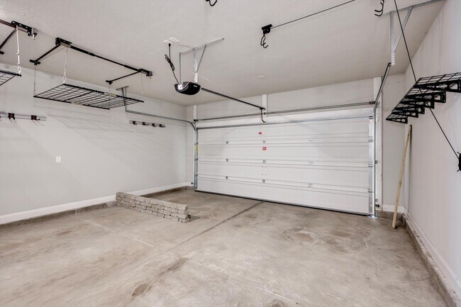 Building Photo - 2557 Traverse Trl