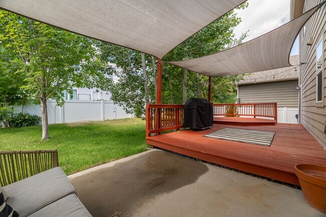 Building Photo - 4 Bed 3 Bath Located in Maple Hill Availab...