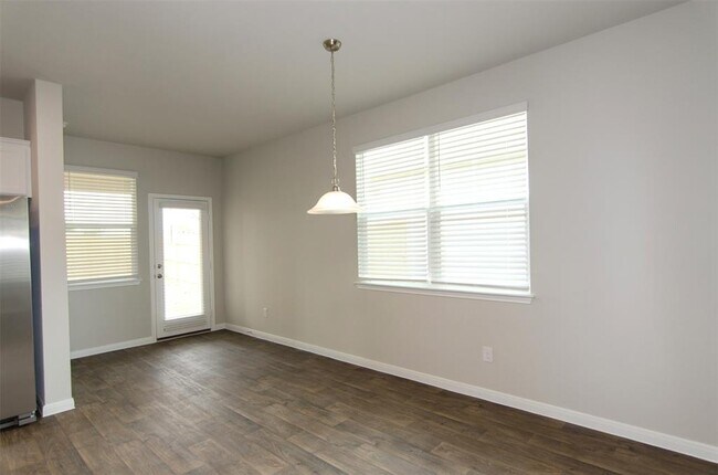 Building Photo - 392 Fall Aster Dr