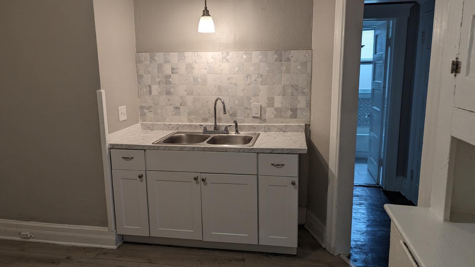 Building Photo - 536 Holbrook St