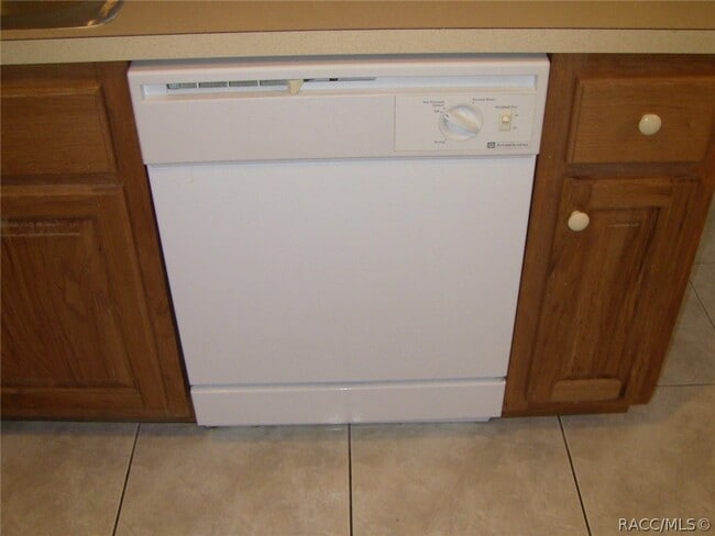 Building Photo - 198 W Valerian Pl