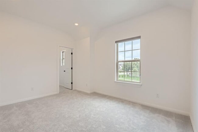 Building Photo - 1208 Legends Ln