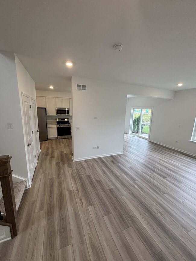 Building Photo - 7707 Nightshade Ln