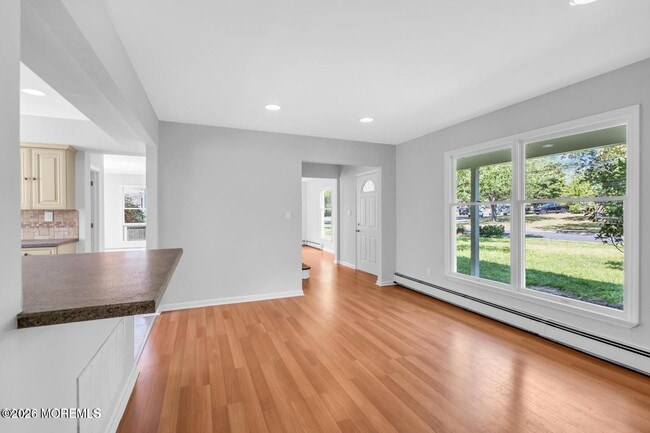 Building Photo - 830 Brookside Dr