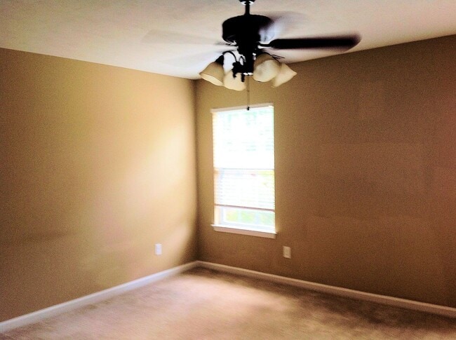 Building Photo - Freshly repainted, Cul-de-sac home close to Ft. Gordon Gate 6