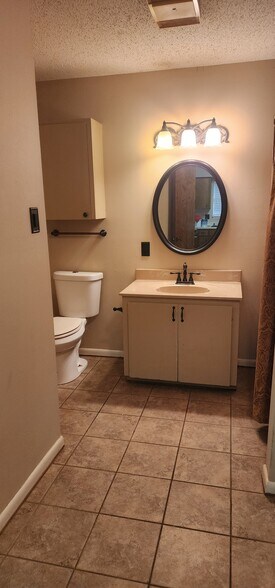 Building Photo - 2221 Wentwood Valley Dr