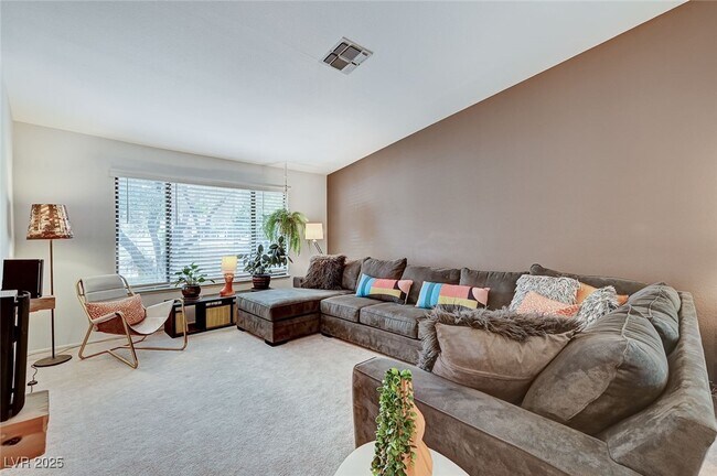 Building Photo - 2400 La Solana Way