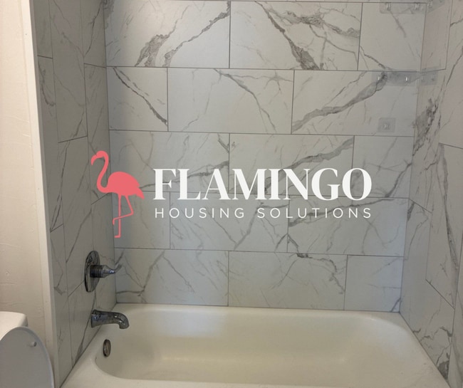 Building Photo - 207 N Decker Ave